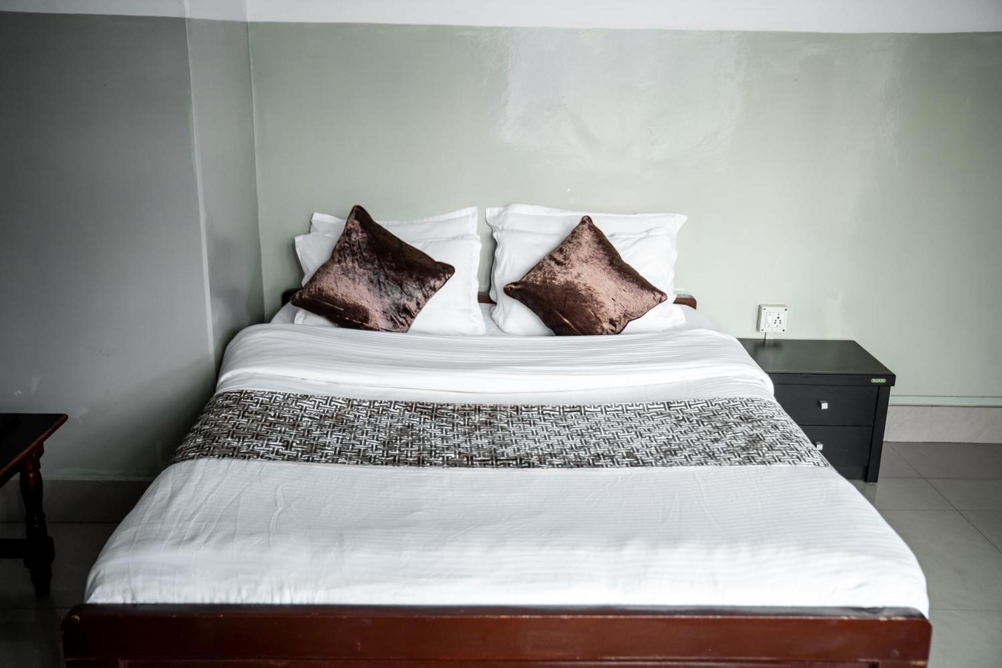 2K Hotel Kohima Dış mekan fotoğraf