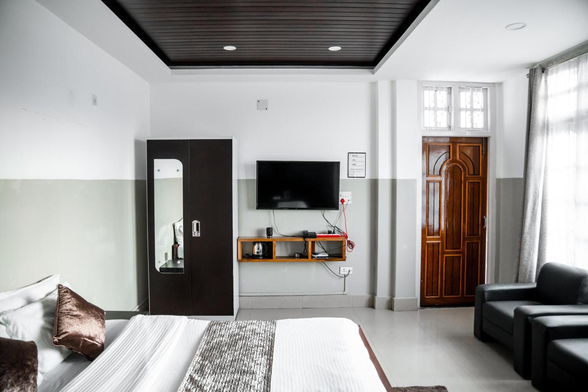 2K Hotel Kohima Dış mekan fotoğraf