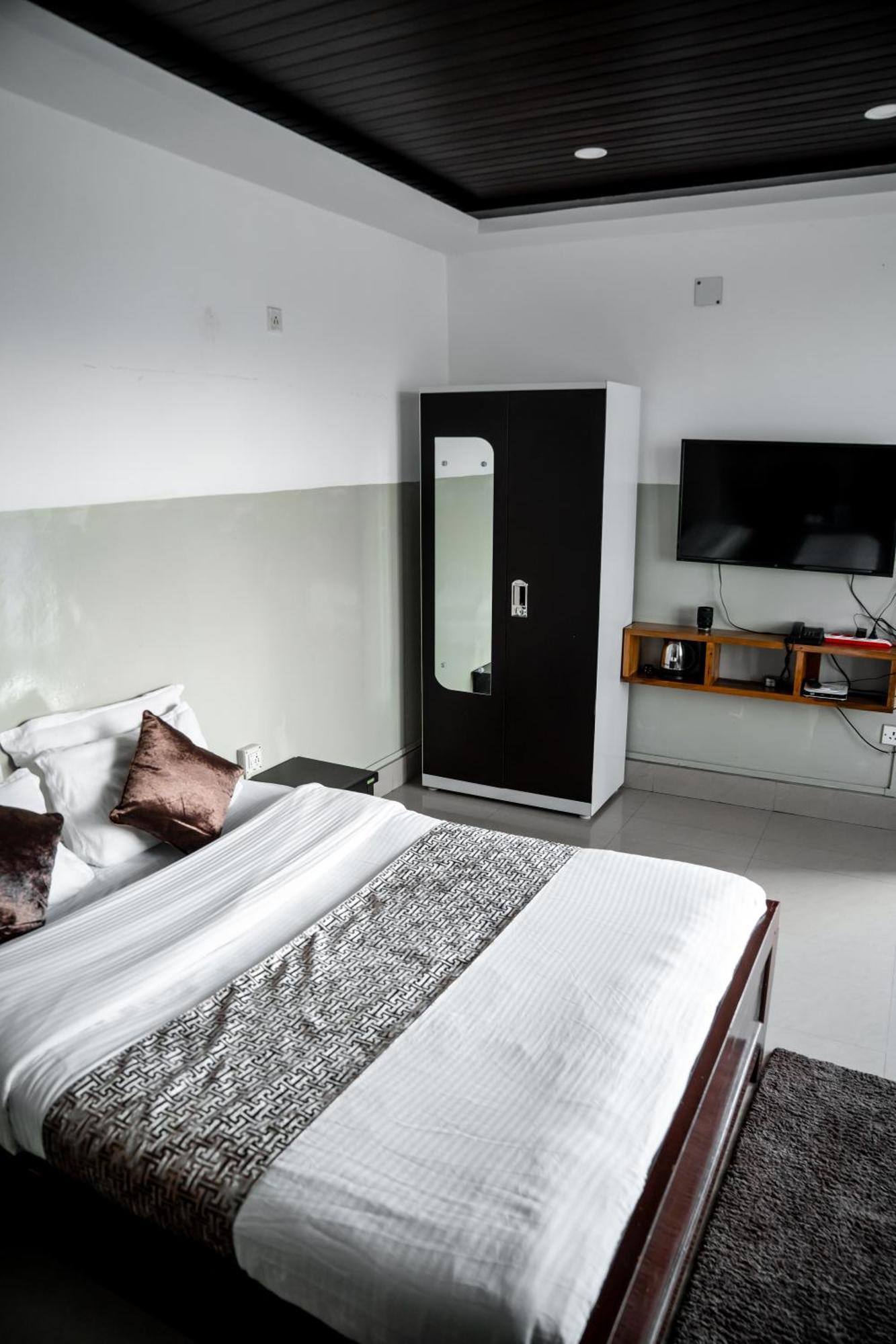 2K Hotel Kohima Dış mekan fotoğraf