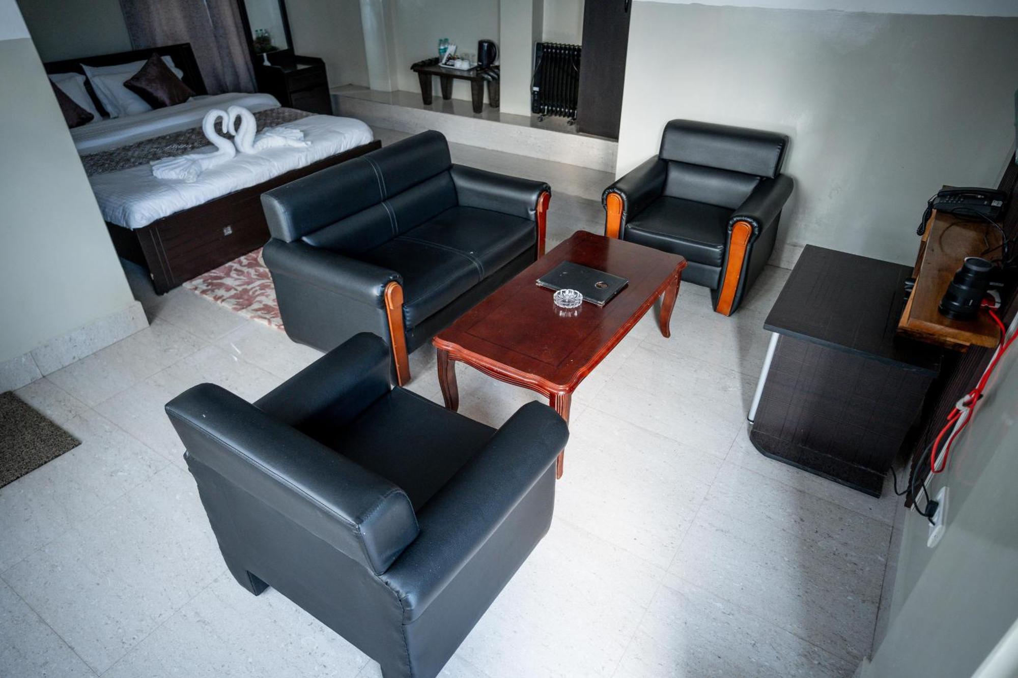 2K Hotel Kohima Dış mekan fotoğraf